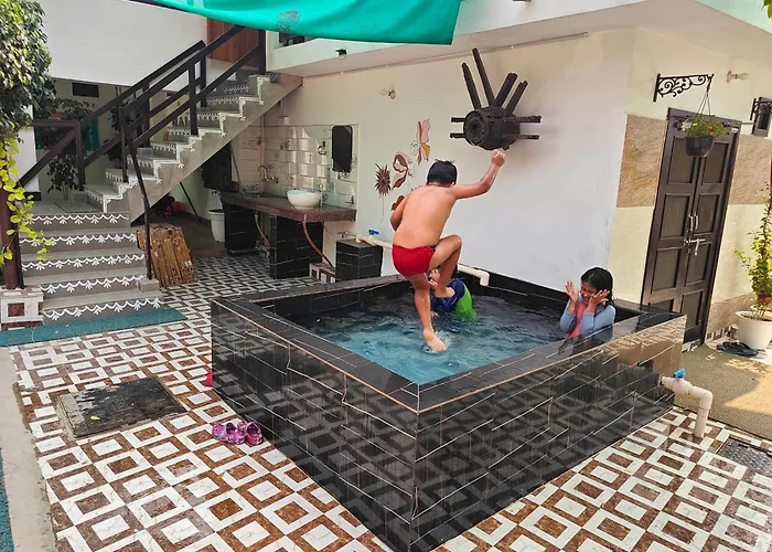 Shobhayan Inn, Airport Railway Station Pickup Free