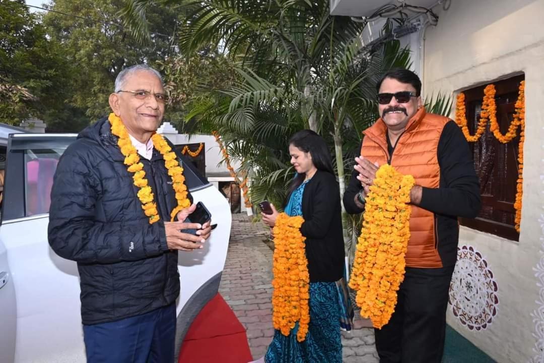 Shobhayan Inn, Airport Railway Station Pickup Free कैम्पिंग की जगह Ayodhya