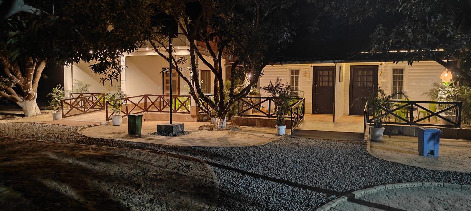 कैम्पिंग की जगह Shobhayan Inn, Airport Railway Station Pickup Free *